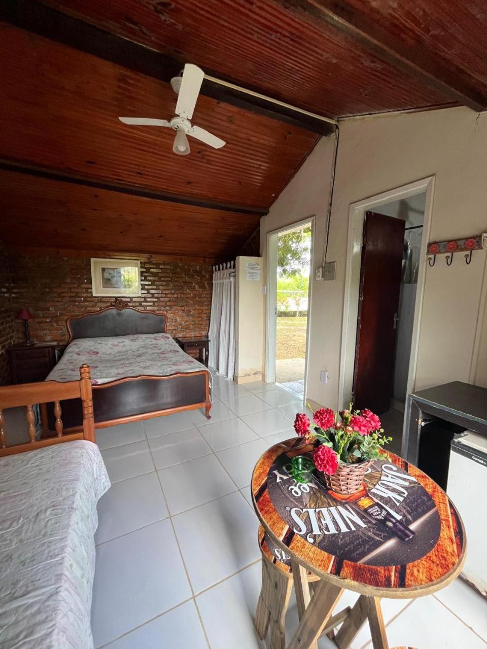 Hostel Das Estrelas Areal Екстериор снимка
